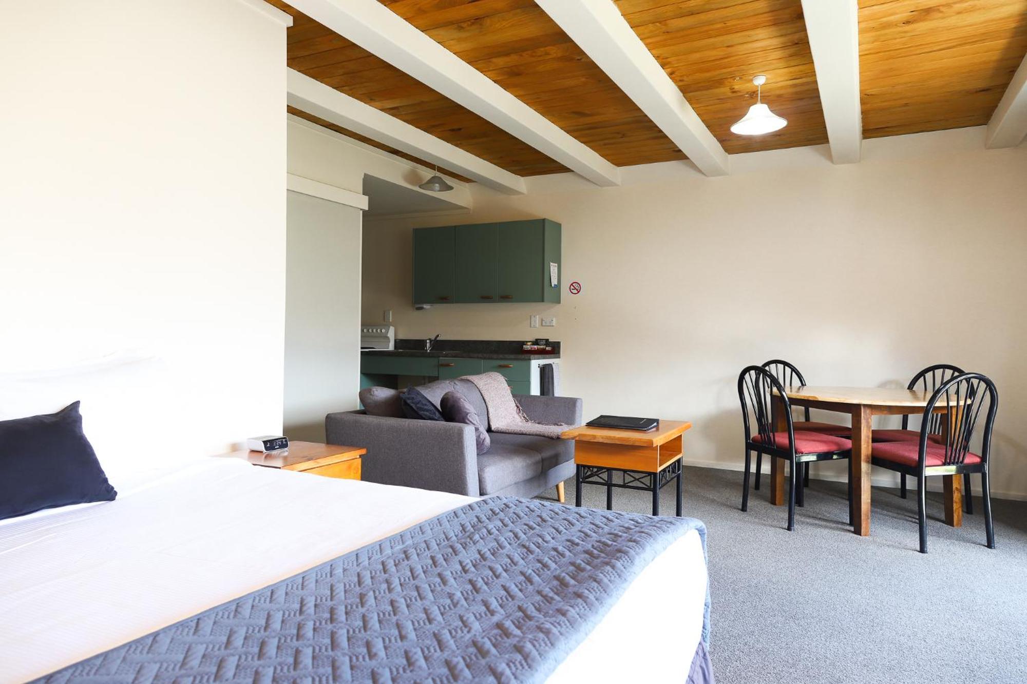 Ride Base Wanaka Apartments Εξωτερικό φωτογραφία