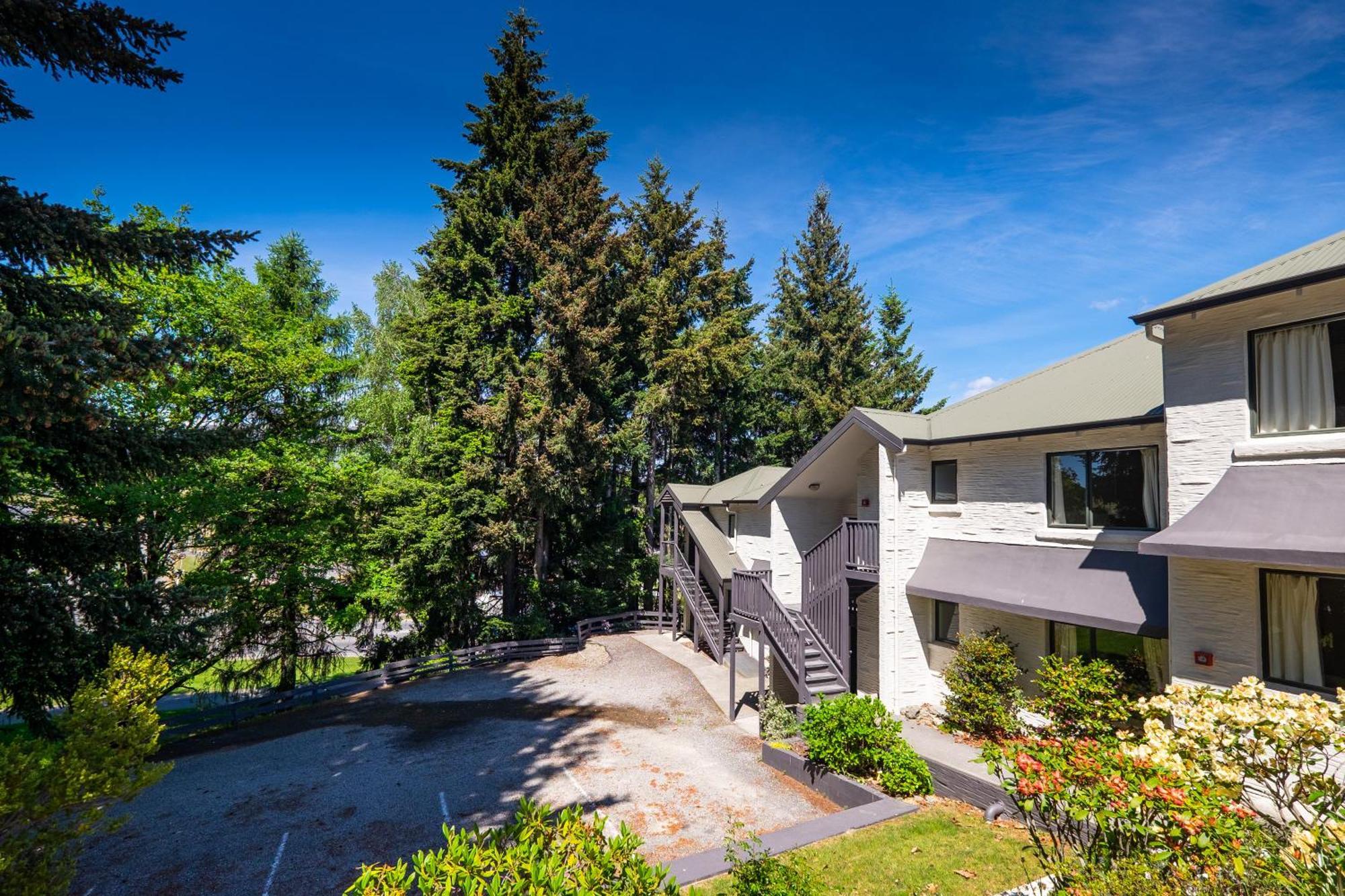 Ride Base Wanaka Apartments Εξωτερικό φωτογραφία