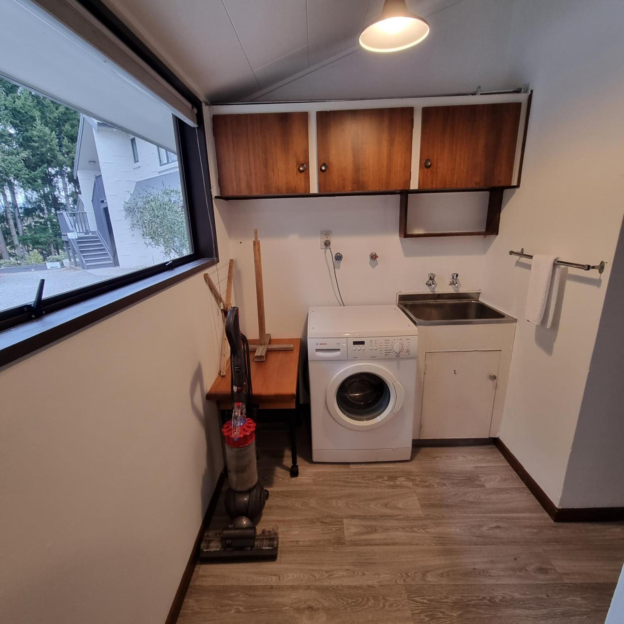 Ride Base Wanaka Apartments Εξωτερικό φωτογραφία